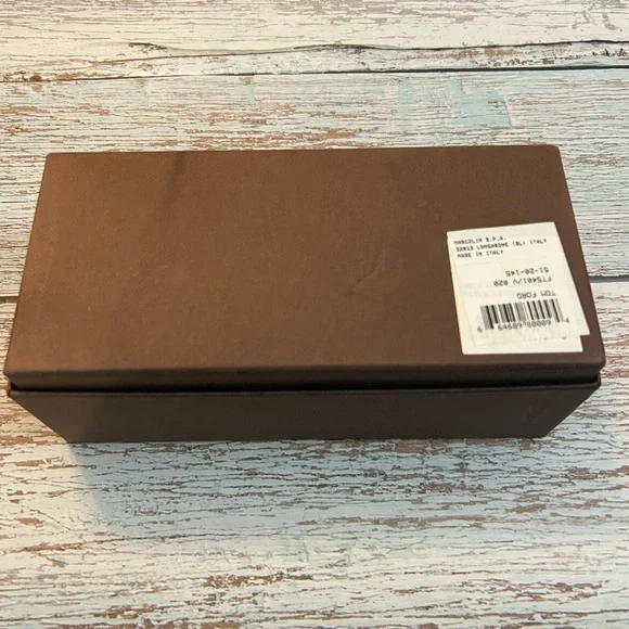 Tom Ford Glasses Case with Chocolate Brown Box - Picture 3 of 6